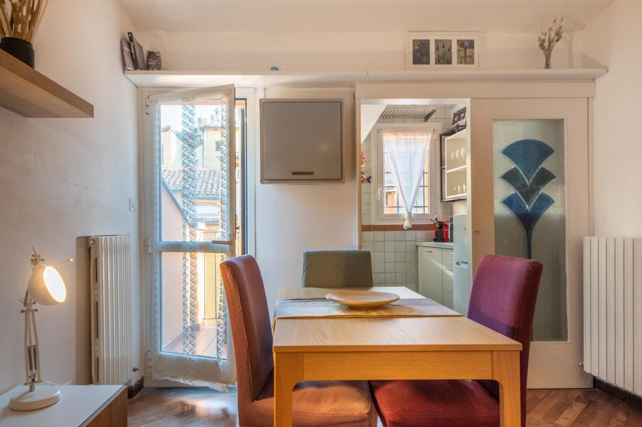 Housmart Tovaglie 9 Int. 6 Apartment Bologna Bagian luar foto