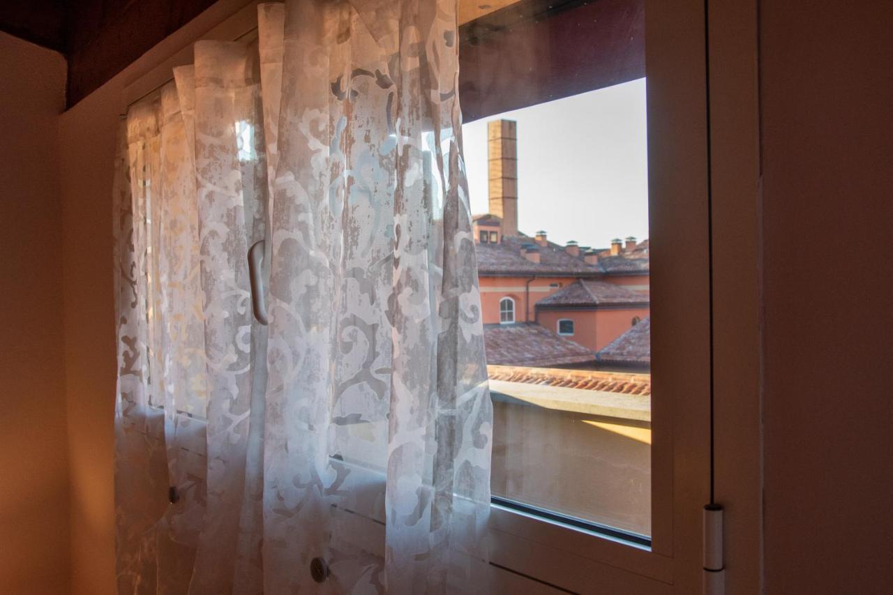 Housmart Tovaglie 9 Int. 6 Apartment Bologna Bagian luar foto